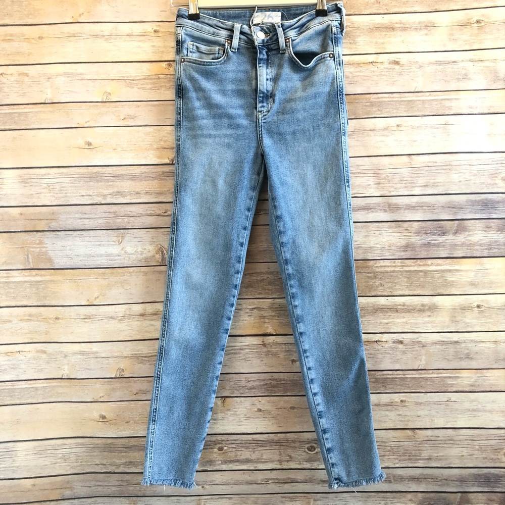We The Free Raw High Rise Jegging Size 26